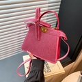 Elegante borsa a mano trapezoidale rosa con strass scintillanti e chiusura a scatto in metallo - Rosa Rosso