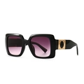 Modern square sunglasses in glossy black frame with stylish purple gradient lenses - Black Violet Pink Gradient (C6)