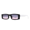 Occhiali da sole rettangolari moderni con montatura nera e stanghette bianche - Sfumatura Nero Grigio Rosa (C6)