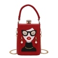 Borsa a mano rossa quadrata con design donna con occhiali e catena dorata - Rosso