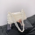 Elegante handgefertigte cremeweiße Perlenhandtasche mit Schultergurt und Reißverschluss - Weiß