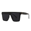 Klassieke flat-top oversized zonnebril met zwart montuur en zilveren logo-detail - Zwart Grijs (C1)