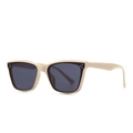 Occhiali da sole oversize classici beige crema con lenti scure e rivetti in metallo a tre punti - Beige