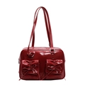 Sac à bandoulière vintage en cuir verni rouge avec nœuds décoratifs et coutures blanches - Bordeaux