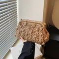 Ανοιχτό καφέ πλεκτό τσαντάκι clutch με πλέξη popcorn και χρυσή αλυσίδα ώμου - Χακί