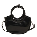 Borsa a mezzaluna minimalista in vernice nera con manico ad anello in argento - Nero