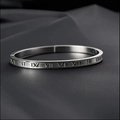Polished silver stainless steel bangle featuring engraved Roman numerals on grey leather - Steel Color Roman Numeral (40甲-D-8)