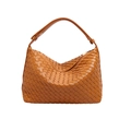 Gewebte Hobo-Tasche in Karamellbraun aus hochwertigem Kunstleder mit verstellbarem Riemen - Braun