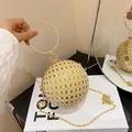 Goldene Kugel-Abendtasche mit Strass-Ringgriff und hohlem Mesh-Design für Damen - Gold