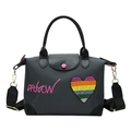 Dunkelgraue Nylon-Handtasche mit Regenbogen-Herz-Patch und pinkfarbener Aufschrift - Grau