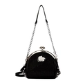 Schwarze Muschel-Umhängetasche mit silbernem Elefanten-Logo und glitzernden Nieten - Schwarz