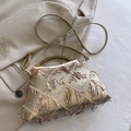 Abendtasche in Champagnergold mit Pailletten, Fransen und elegantem Holzgriff - Gold