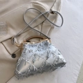 Silberne Pailletten-Abendtasche mit Fransen, Vintage-Verschluss und Griff - Silber