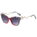 Occhiali da sole cat-eye con stanghette a serpente e motivo pitonato rosso e nero - Stanghette Dorate/Montatura Maculata Rosso-Nera/Lenti Sfumate Viola Grigio (C03)