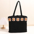 Schwarze Baumwoll-Häkeltasche mit handgefertigten Blumen für Strand und Urlaub - Schwarzer Blumenstil