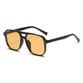 Occhiali da sole aviator vintage con montatura nera spessa e lenti arancioni - Montatura Nera Lenti Tè (C04)