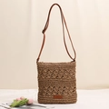 Sac bandoulière bohème en paille tressée café foncé avec sangle en cuir réglable - café