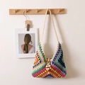Borsa a tracolla colorata all'uncinetto fatta a mano stile granny square con nappe in legno - Quadrato della Nonna a Forma di V in Cotone (Multicolore)