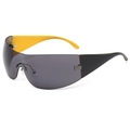 Lunettes Y2K avec verres gris et monture noire avec une doublure jaune vif - Extérieur Noir Intérieur Jaune/Lentilles Grises (C02)