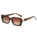 Classic rectangle leopard sunglasses with tortoise frame and gradient lenses for women - Tortoise / Gradient Tea