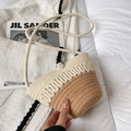 Borsa a tracolla in paglia bicolore con dettaglio perla e tracolla in corda - Stile Tromba di Perle / Caffè e Beige