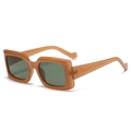 Fashionable square sunglasses with transparent caramel resin frames and dark lenses - Orange