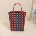 Borsa a mano intrecciata a scacchi rossi e blu con manici robusti e rivetti in metallo - Blu e Arancione