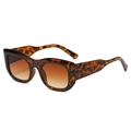 Rectangle tortoiseshell sunglasses with thick frames and gradient brown lenses - Tortoise Frame Tea Lens