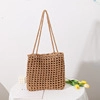 Sac en paille tressé à carreaux avec longue bandoulière en finition marron naturel - Café (Sans Pochette Intérieure)