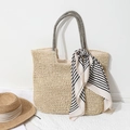 Bolso tote grande de paja tejida beige con pañuelo de rayas blancas y negras en el asa - Beige (Sin Bufanda)