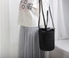 Bolso tipo cubo de paja negra clásica con lazo para vacaciones en la playa - Estilo de Lazo Todo Negro / Negro