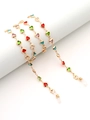 Détail de la chaîne de lunettes dorée avec cristaux de cœur colorés et embouts ajustables - Style Cœur Multicolore (GL11361111111)