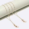 Chaîne de lunettes 4mm avec perles blanches et cristaux clairs sur pilier blanc - Style Perlé Blanc Riz Crémeux / Doré