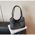 Vue détaillée du sac cabas en denim à pois avec un grand nœud décoratif noir - Style Nœud à Pois Gris Foncé (RD-7353) / Noir