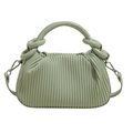 Borsa a mano plissettata verde menta da donna con manico a torsione e tracolla - Verde