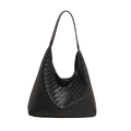 Minimalistische schwarze gewebte Hobo-Tasche mit Fischgrätenmuster und Schultergurt - Schwarz