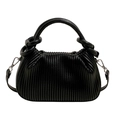 Elegante borsa a mano nera a pieghe con manico superiore e dettagli in metallo argento - Nero