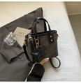 Secchiello vintage grigio scuro con manico in pelle nera e ciondolo a forma di orso - Con Ciondolo / Nero