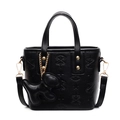 Sac seau noir élégant avec gaufrage, pendentif chiot et bandoulière amovible réglable - Sans Pendentif / Noir