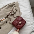 Classic burgundy quilted chain shoulder bag with a gold-tone twist lock closure - Wine Red Large