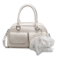 Bolso Boston blanco crema de piel PU con colgante de encaje y perlas y correa - Blanco Roto