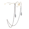 Fashionable gold round frame glasses with black chain and arrow pendant hanging - Arrow Pendant Style / Black