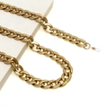 Detailansicht einer mattgoldenen Brillen kette aus Acryl mit dicken Kettengliedern - Gold