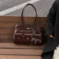 Sac à bandoulière marron foncé rétro à grande capacité avec poches à rabat sur banc - Café Foncé (Avec Pendentif)