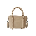 Beige crossbodytas met lycheepatroon, gevlochten handvat en verstelbare schouderband - Beige