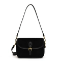 Bolso bandolera retro negro con solapa mate y hebilla dorada en fondo blanco - Negro