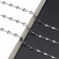 Catenina per occhiali in acciaio inox argento con ciondoli a cuore lucidi da donna - Argento (GS028)