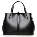 Détail d'un sac cabas noir en cuir avec texture naturelle et rivet métallique argenté élégant - Noir