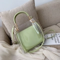 Bolso transparente de verano tipo jelly con estuche verde lima y herrajes metálicos - Verde matcha