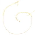Elegante collana a catena dorata con chiusura a barra e maglie su sfondo bianco - Stile Catena d'Oro (GL160)